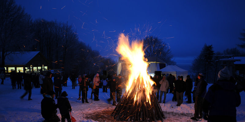Advent: ünnepi tűzgyűjtás Kékestetőn