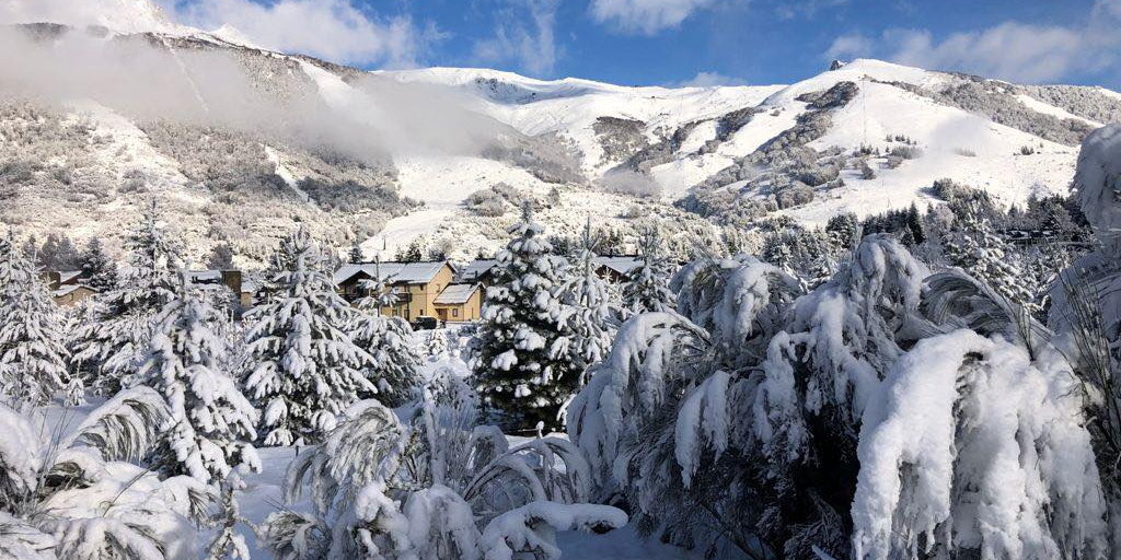 Cerro Catedral, Argentína, képeslapra való táj a havazás után