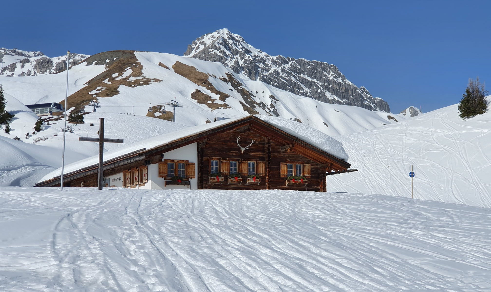 Vorarlberg éttermei március 15-től nyithatnak (Kép: Lech Zürs am Arlberg)