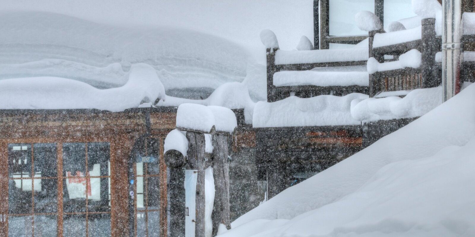 Péntek reggeli hómennyiségek Kaprunban 2000 méteren - Fotó: Stánicz Balázs (Stani)