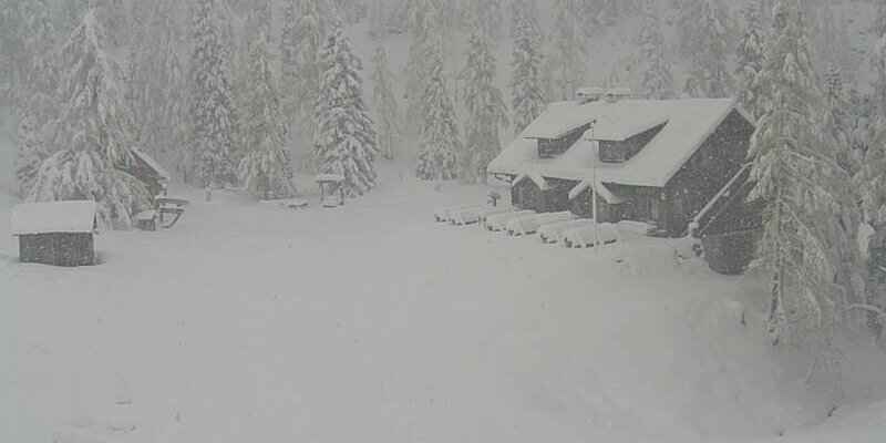 A havazás Stájerország nyugati részein is óriási havat hozott, ahogy itt Galsterbergalmon