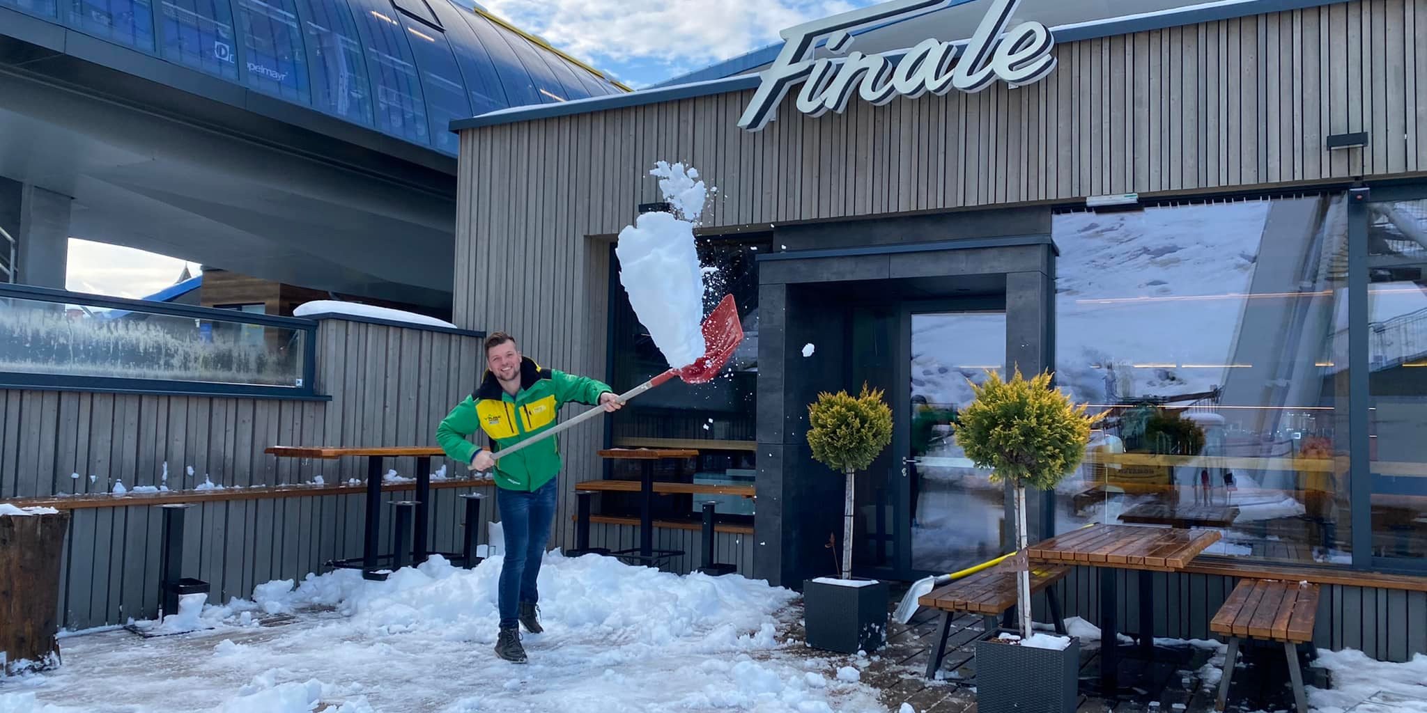 Schladming-Planai: mától nyitnak a hütték belső részei, valamint holnaptól mind a négy hegy síelhető!