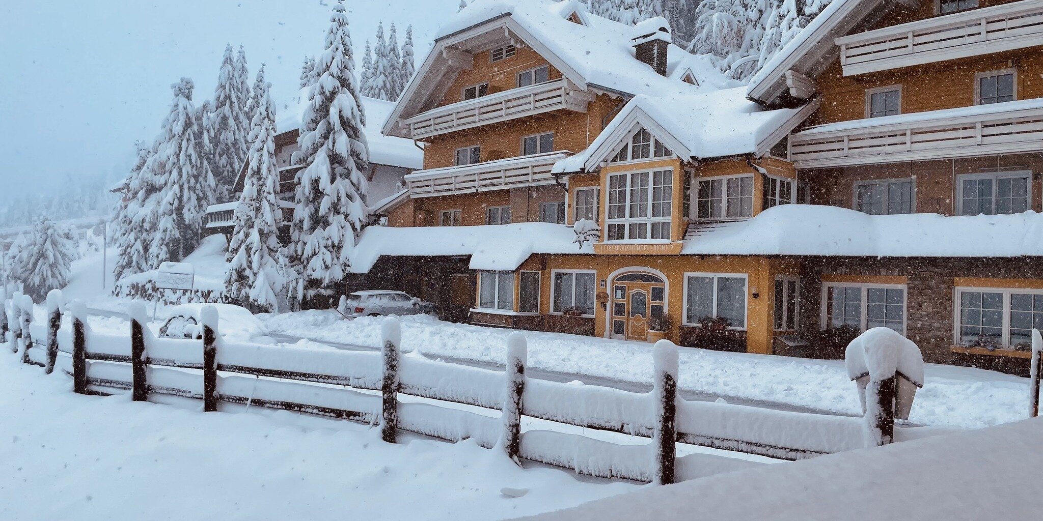 Katschberg tegnap, ahol 50 cm hó esett, ma 10 cm frissítés érkezett rá - Fotó: Klimaberg Katschberg