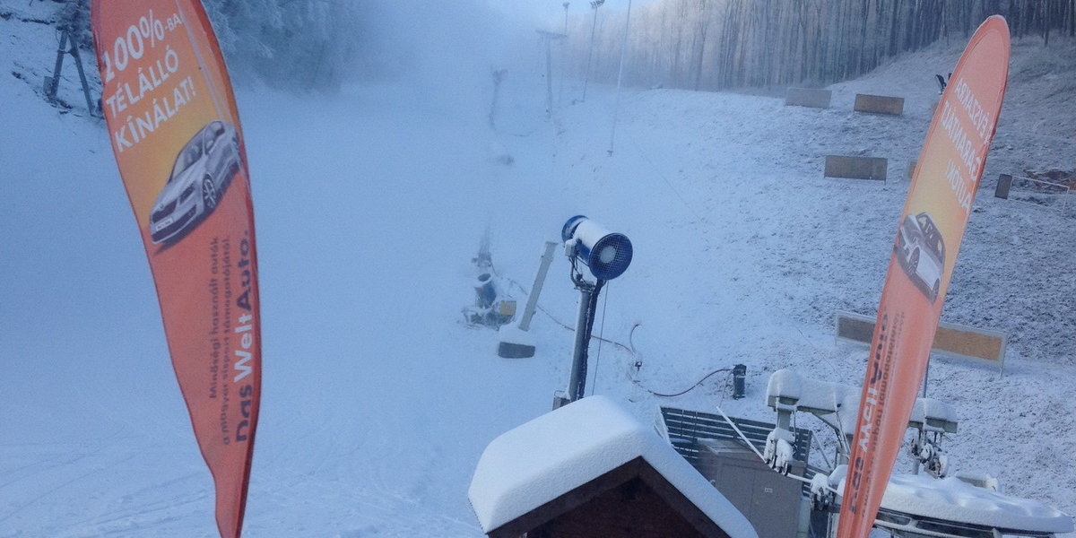 Ezt a háztetőt a természet sem boríthatta volna be szebben hóval