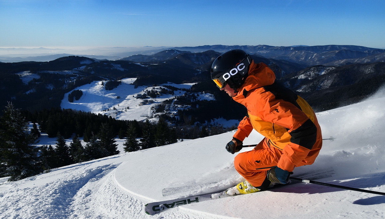 Budapesttől kb. 200 kilométerre található Donovaly, 3 óra alatt érhető el a fővárosból