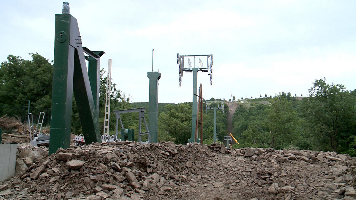 Épül a Sástói Libegő - Fotó: Gyöngyös TV