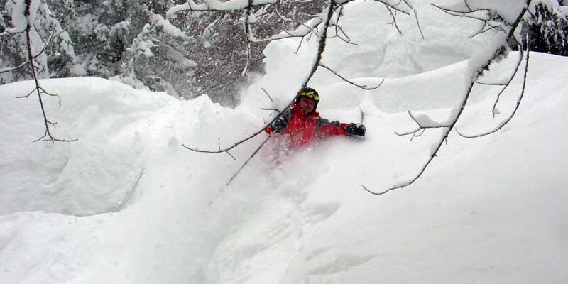 Hónaljig érő porhó a Raxon