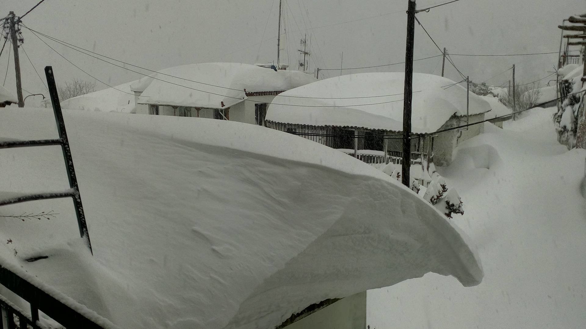 Stropones, egy völgybe szorult falu (335 méter) Évia (Euboia) szigetén