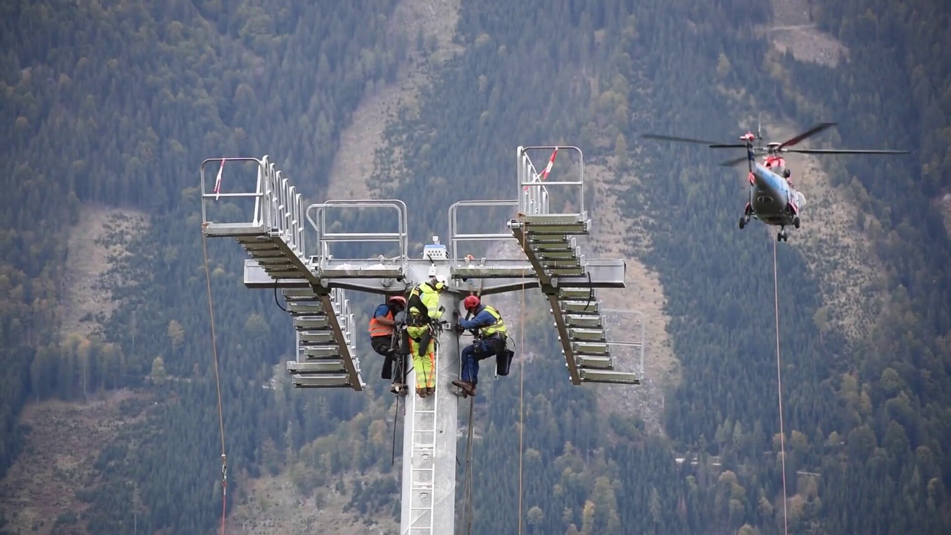 Kép a lenti TEAMFOTOKERSCHI videóból