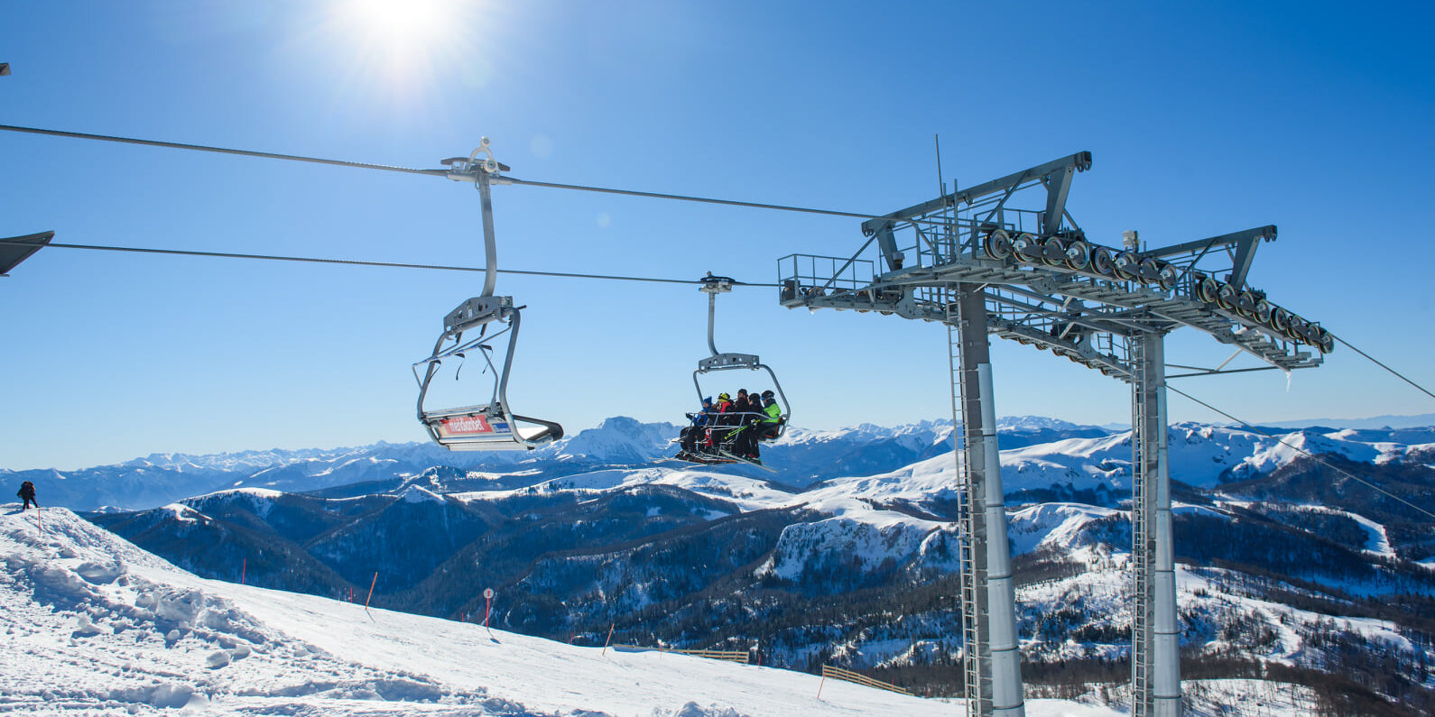 Modern, hatszemélyes liftet adtak át 2022 februárjában. Az utóbbi szezonokban kevés síelőt szállított...