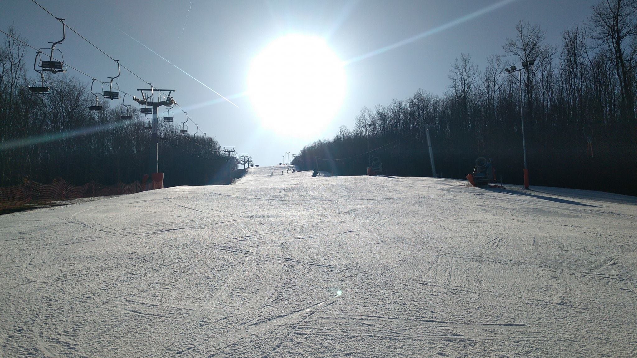 Eplény ma. Hétvégére megérkezik a lehűlés.