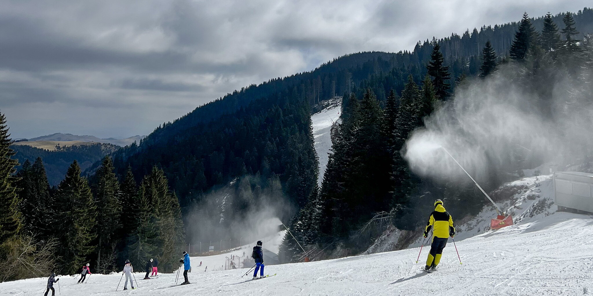 Kopaonikon mennek a hóágyúk 2024. március 21-én