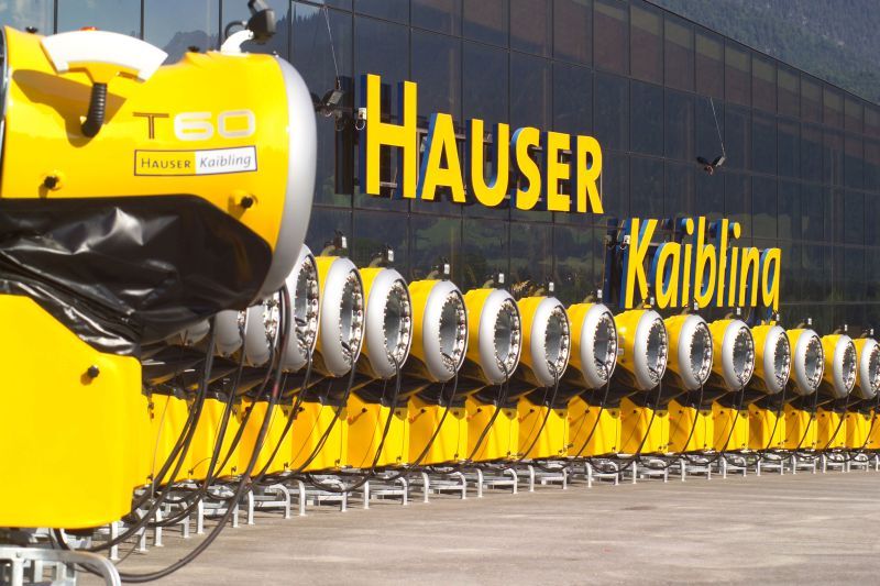 Bevetésre készen; a schladmingi síhegyek 900 fős feletti flottával rendelkeznek.