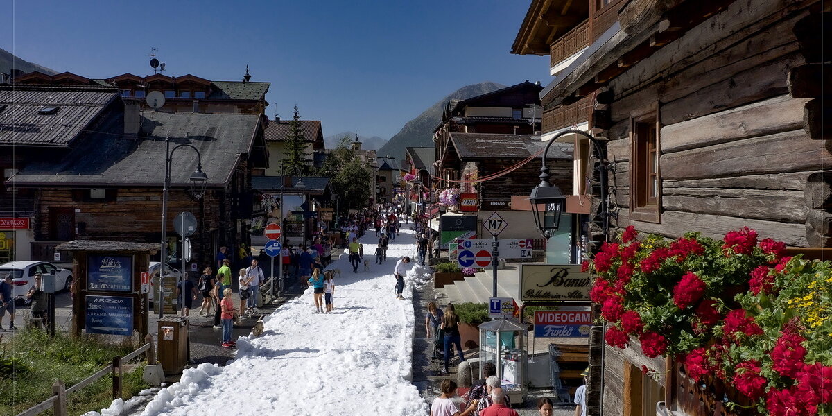 Ma délelőtt, 24-26 fokban, hó a nyárban