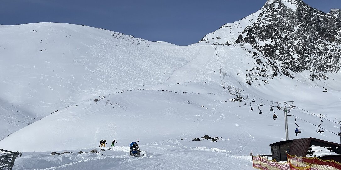 Kép a hétfői nyitásról