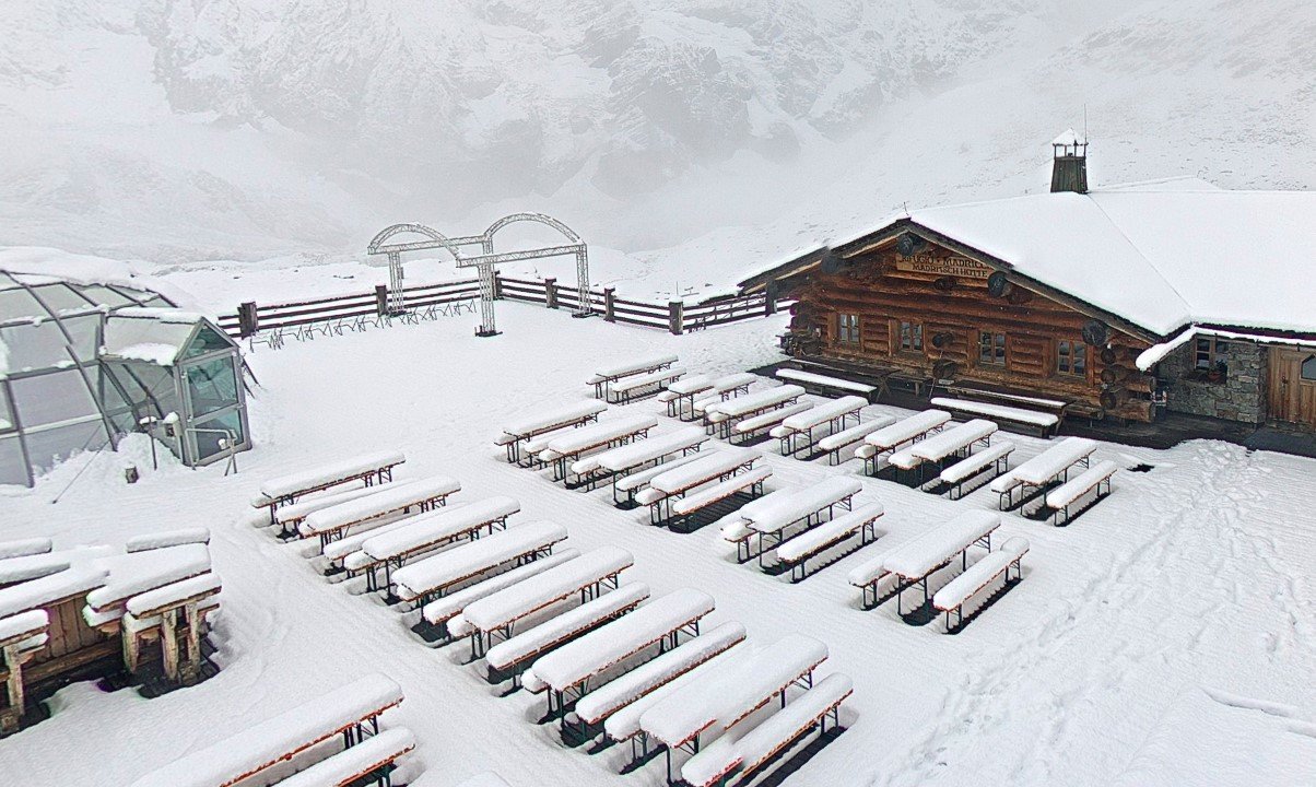 Havas táj a 2800 méteren fekvő Madritsch Hütténél (Dél-Tirol) - fotó: sulden.it-wms.com