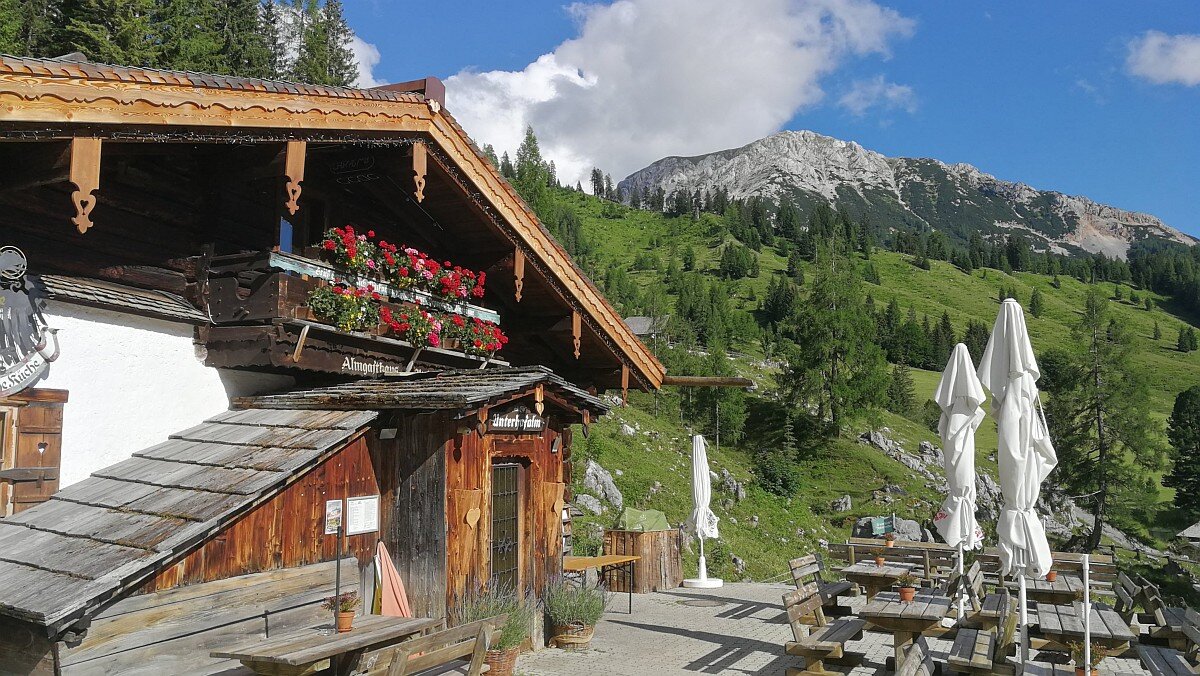 Ahogy a korábbi években, úgy az idei első félévben is Ausztriába utaztak legtöbbször a magyarok