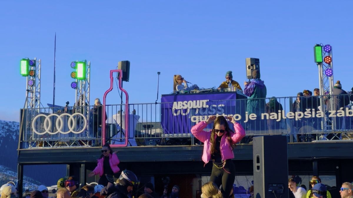 Jasnán rendszeresek a bulik kültéren és beltéren is!