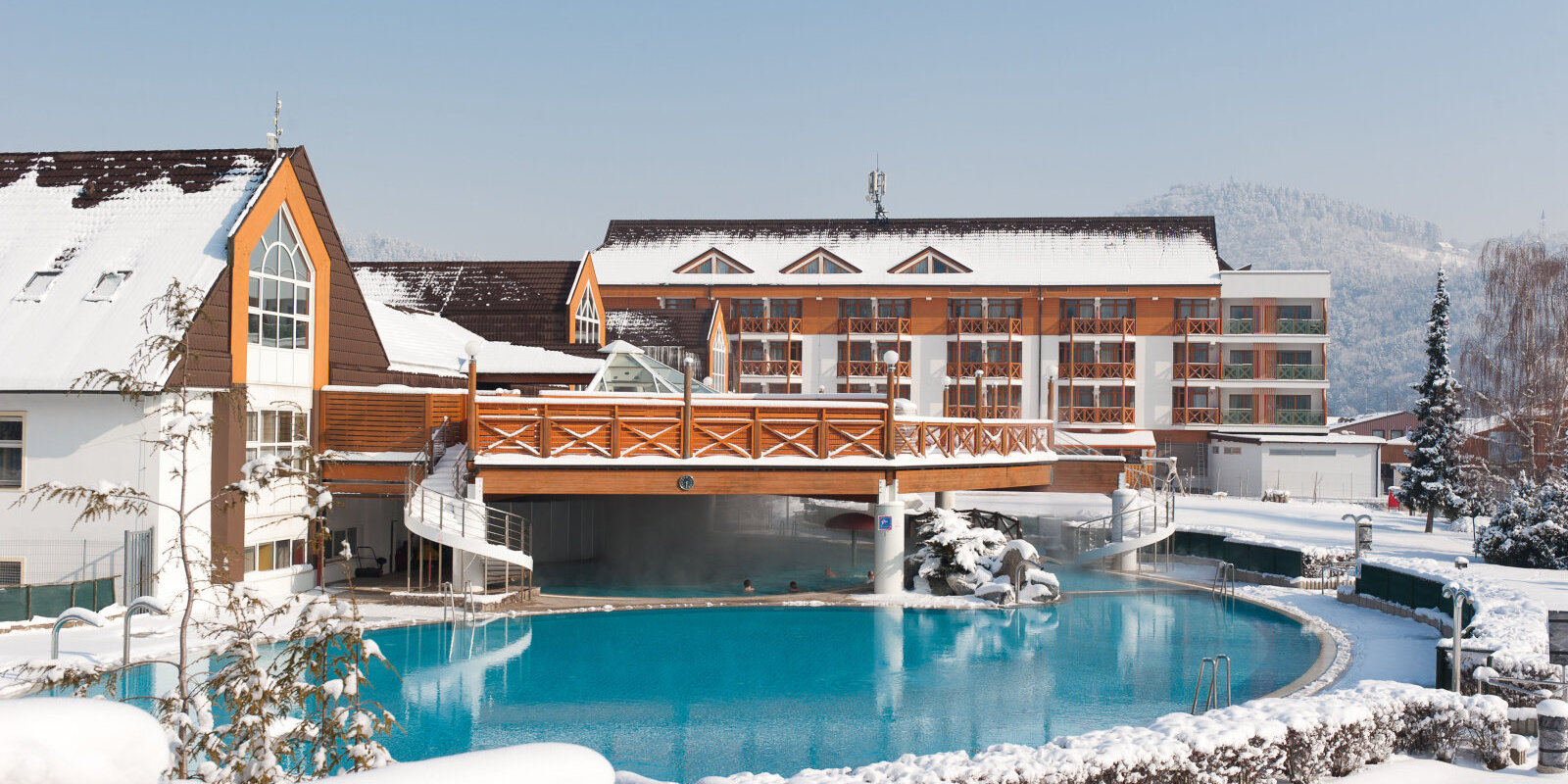 A Terme Zrece külső, fűtött medencéi