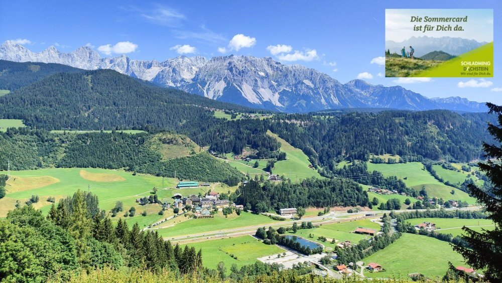 Panoráma a Reiteralmról, háttérben a Dachstein