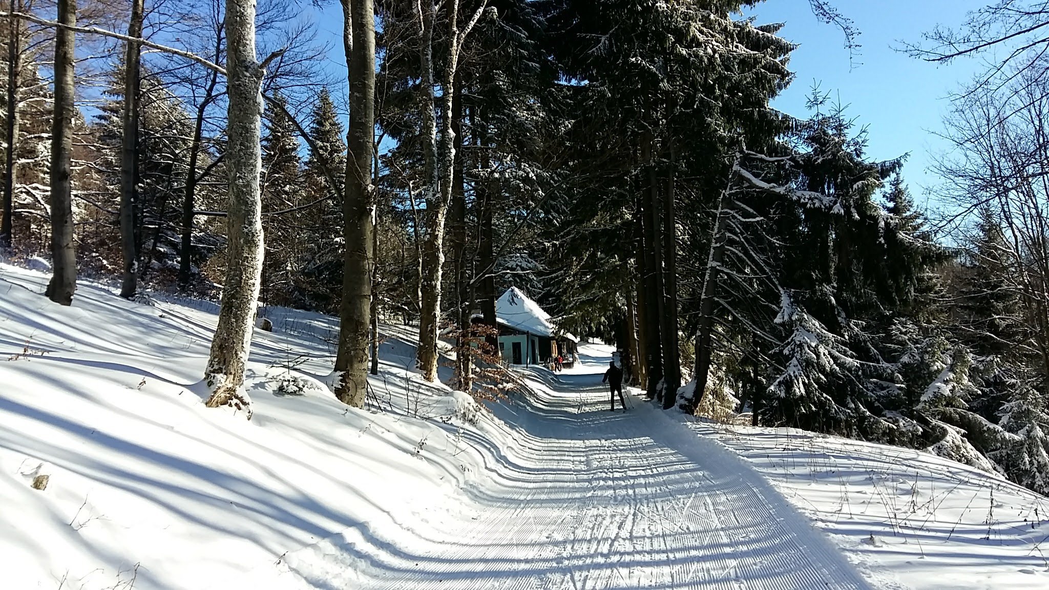 Skalka - egy hangulatos menedékházat is érint a sífutóút