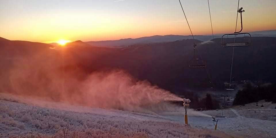 Donovaly: megkezdődött a Nova Hola oldal behavazása