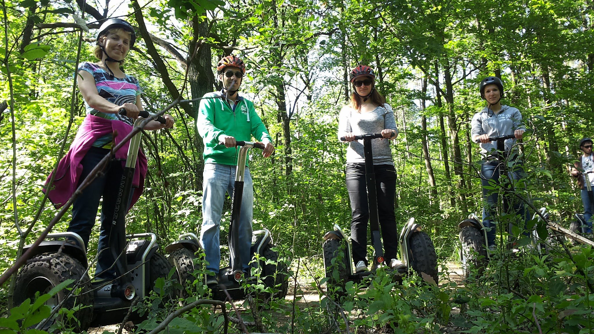Mi is kipróbáltuk a segwayt Mátrafüreden. Még carvingoztunk is!