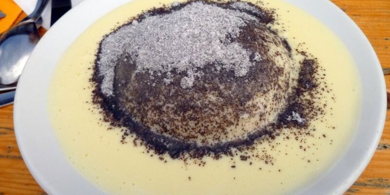 Germknödel azaz gőzgombóc - a legtöbb osztrák hüttében kapható